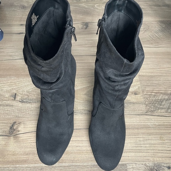 Brand New Kelly & Katie Tagazee Black Boots - Picture 3 of 9